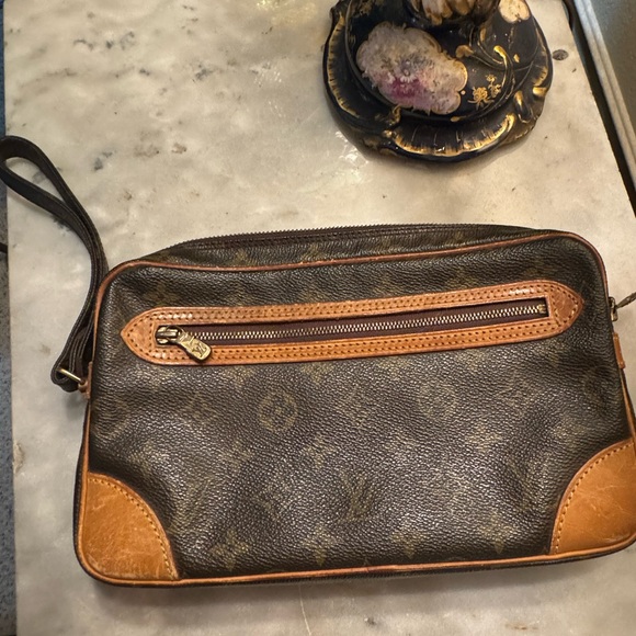 Louis Vuitton Handbags - Louis Vuitton Wristlet